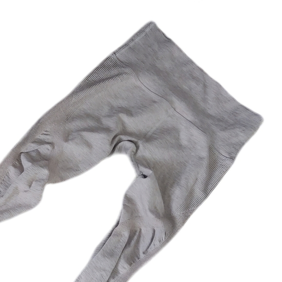 Alphalete Compression Leggings Size Small Brand Spell Out. - Picture 6 of 8